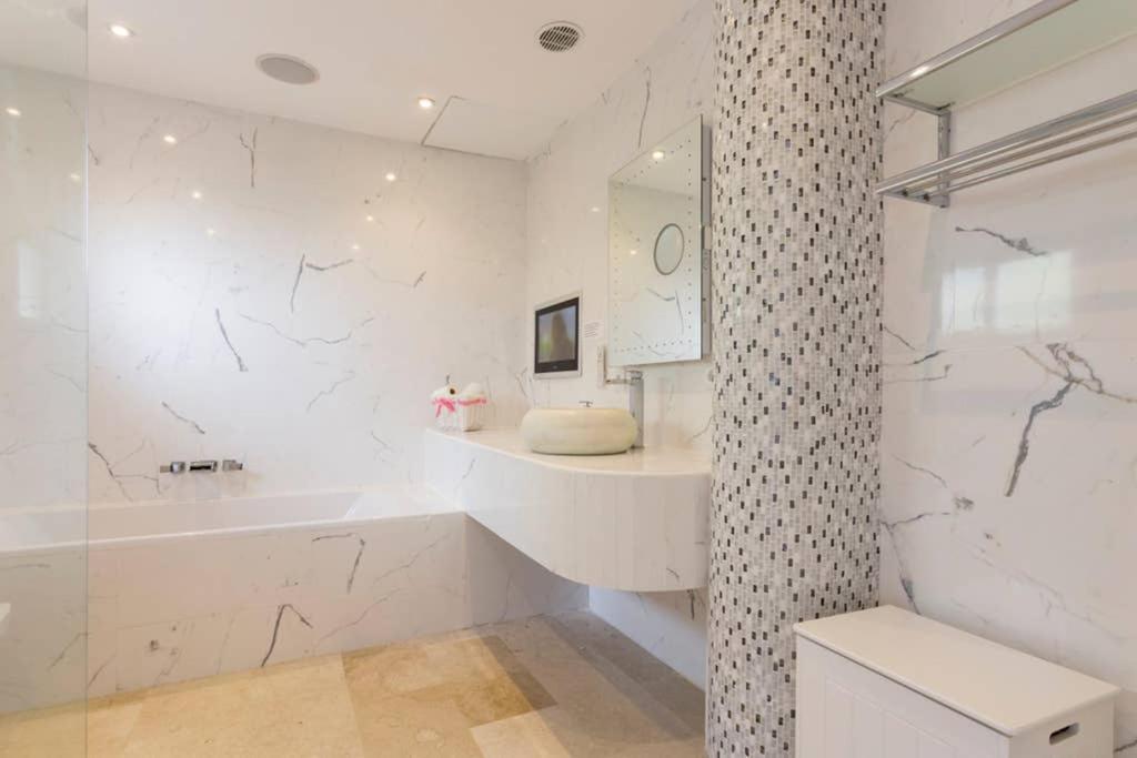 Villa Ocean View Portals Nous  Εξωτερικό φωτογραφία